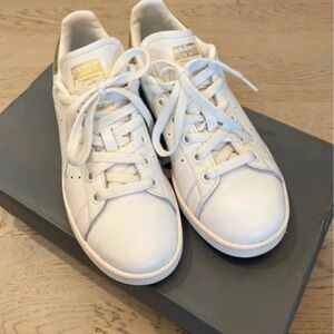 Adidas Women's White Casual Sneakers